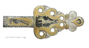 Fragment bogato ornamentowanej uprzęży końskiej 