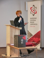 dr Renata Ratajczak podczas prezentacji wyróżnionych osiągnięć